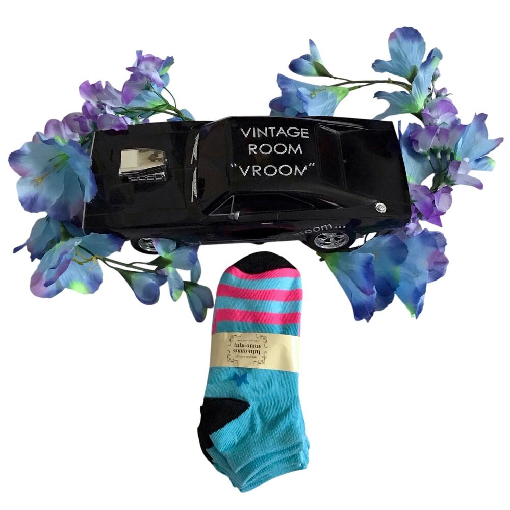 Tutu Anna NWT 5 Pairs No Show Blue, Pink, and Black Socks Women OS
